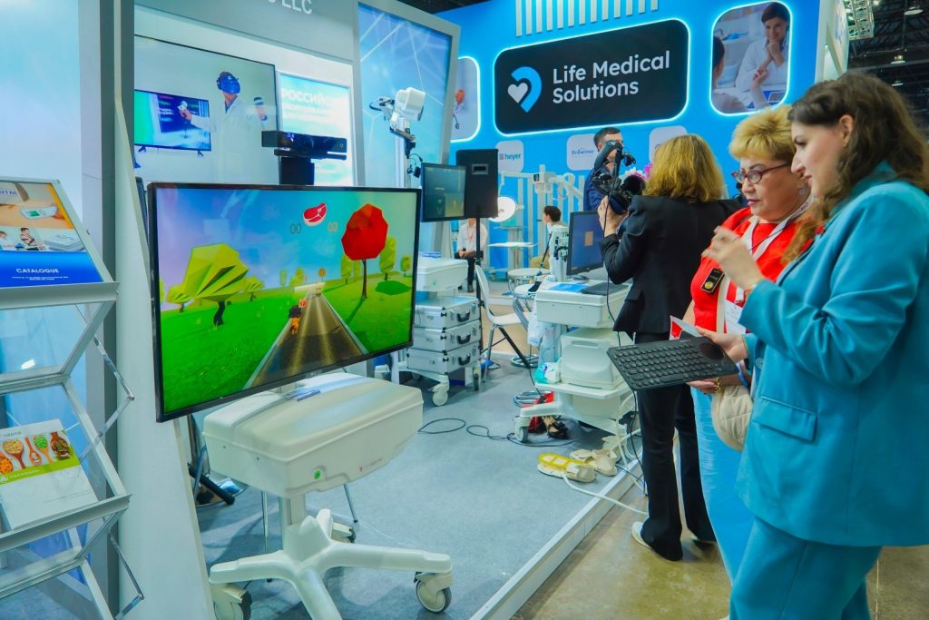 Уникальность диагностики в тренажерах ReviVR, ReviMotion и ReviSide отметили на международной выставке в Казахстане