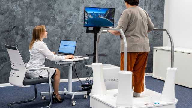 Постуральные БОС ReviStabix в двигательной реабилитации пациента