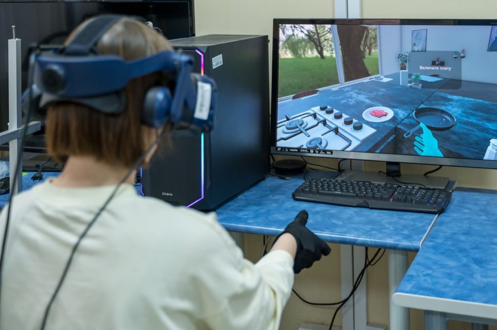 Тренажер ReviHand («Ревихэнд») позволит восстанавливать утраченные навыки повседневной жизни