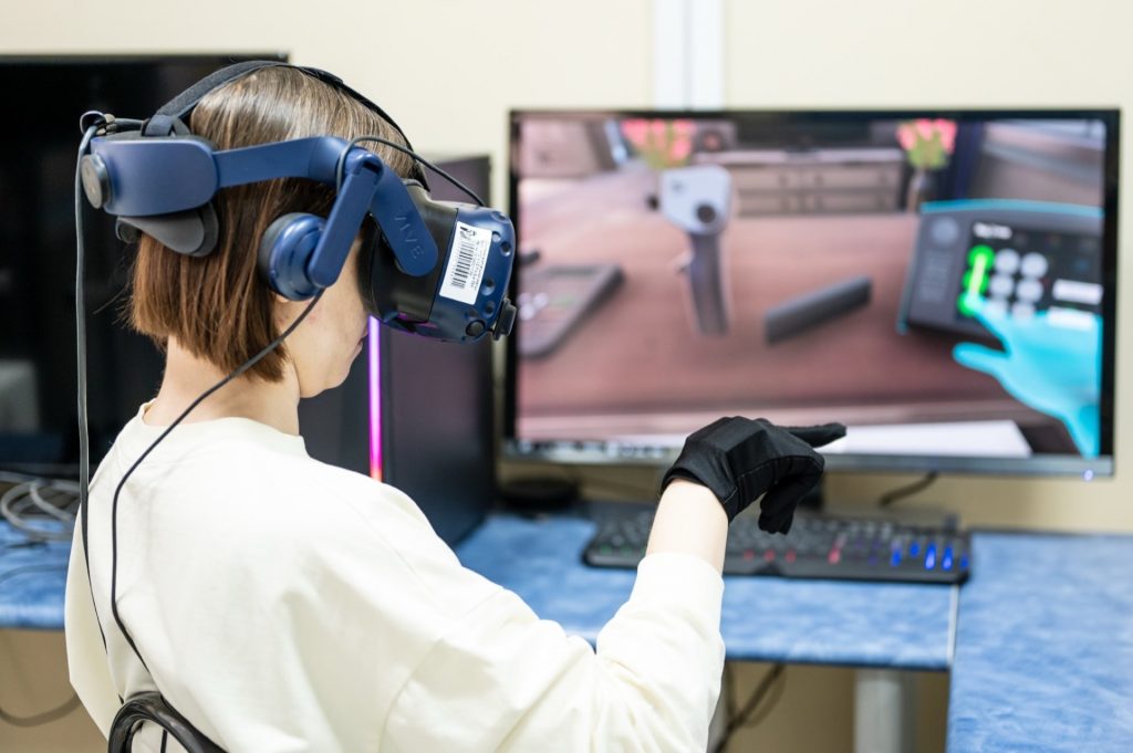 Тренажер ReviHand («Ревихэнд») позволит восстанавливать утраченные навыки повседневной жизни